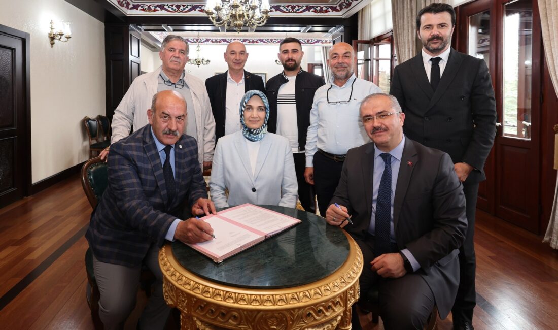 Afyonkarahisar’da evlenecek gençlere yönelik önemli bir sosyal destek protokolü hayata