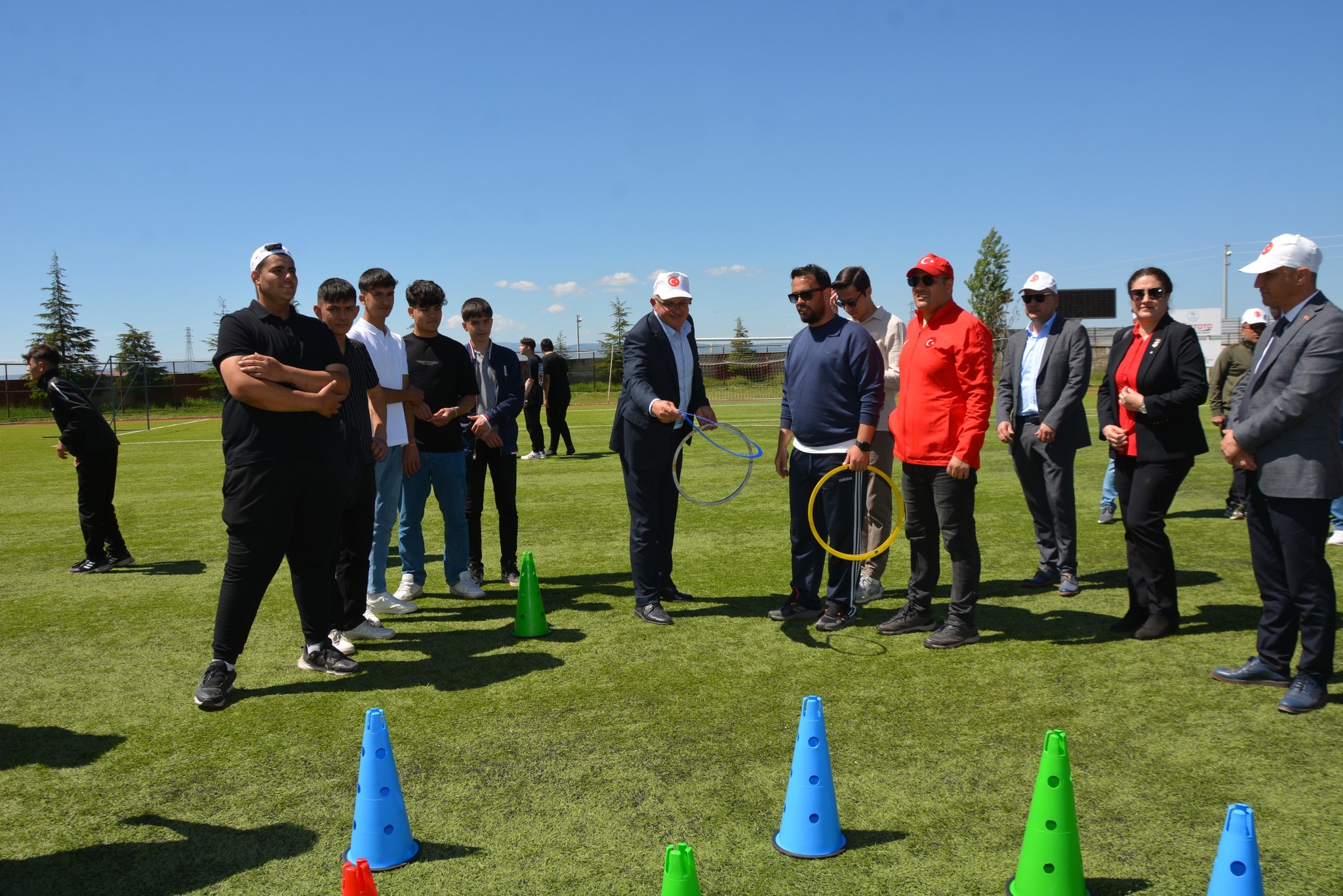 Sandıklı Kaymakamlığı himayelerinde, Sandıklı Belediyesi ve Gençlik ve Spor İlçe