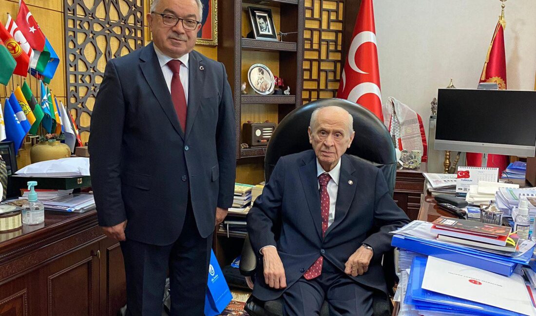 Milliyetçi Hareket Partisi Genel Başkanı Devlet Bahçeli’yi makamında ziyaret eden