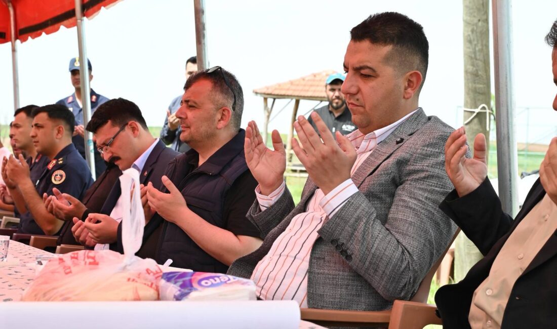 Emirdağ Belediye Başkanı Serkan Koyuncu, Hamzahacılı Köyü'nde düzenlenen yağmur ve
