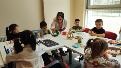 &nbsp; Sandıklı Gençlik Merkezi’nde yürütülen proje kapsamında, Sandıklı ilçesinde yaşayan