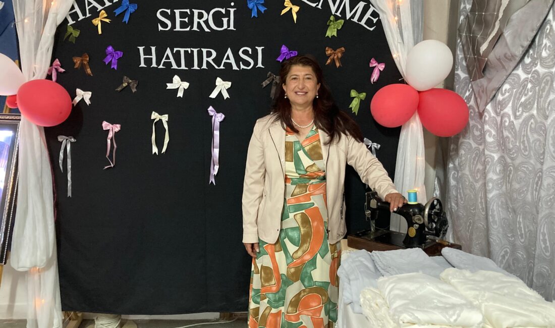 
Afyonkarahisar’ın Sultandağı ilçesinde, Halk Eğitim Merkezi Müdürlüğü bahçesinde yıl sonu