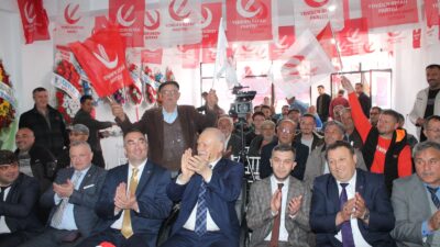 Yeniden Refah Partisi Çay 3. Olağan Kongresi yoğun katılımla gerçekleşti.