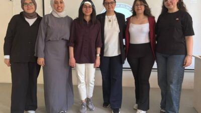 AFSÜ Eczacılık Fakültesinde gerçekleştirilen etkinlikte, öğrenci katılımlı bilimsel araştırma kültürü