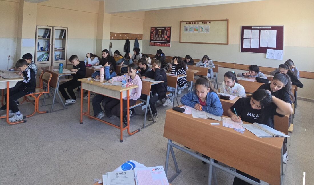 Anadolu Gençlik Derneği (AGD) tarafından her yıl düzenlenen ‘Ortaokullu Gençler
