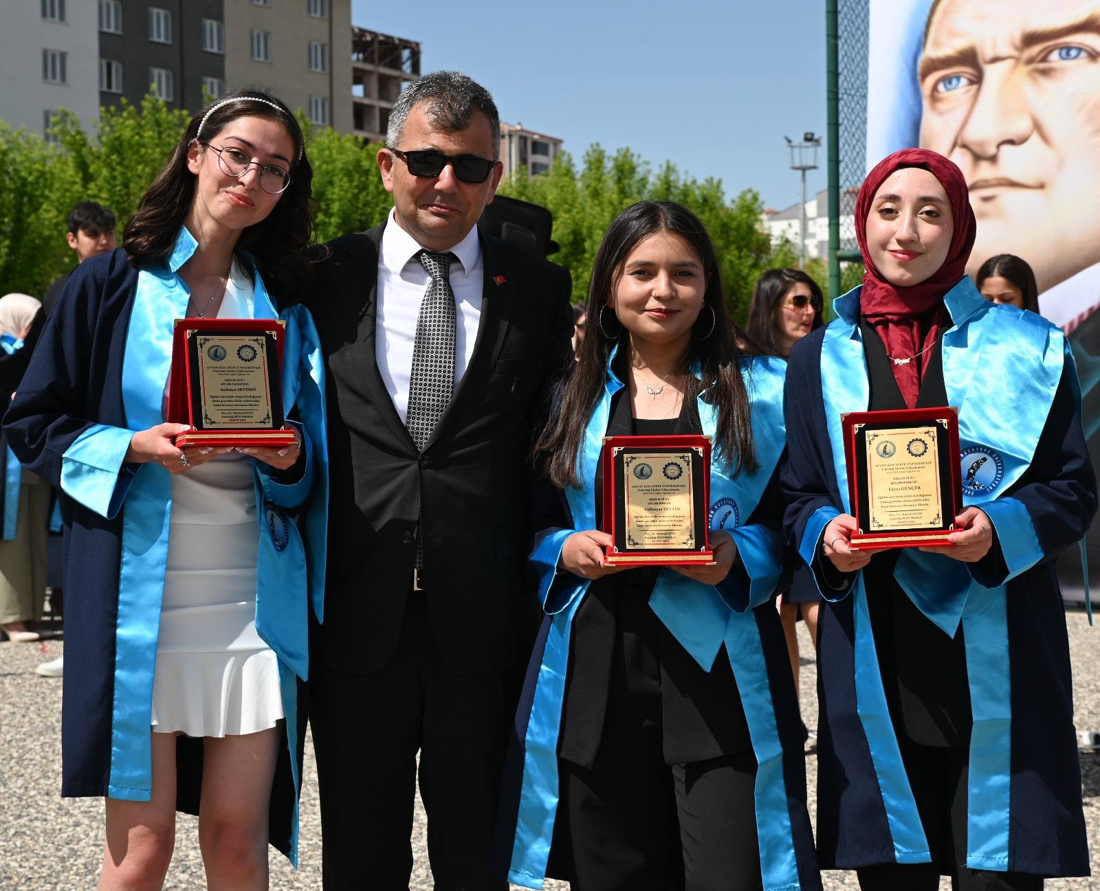 Emirdağ Meslek Yüksekokulu’nun 2024–2025 Akademik Yılı Mezuniyet Töreni, büyük bir
