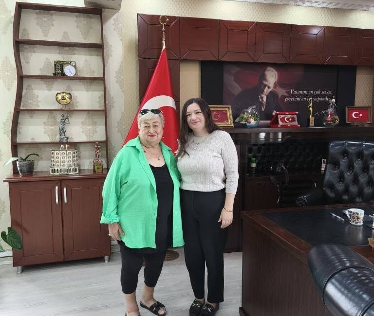 Değerli sanatçı ve oyuncu Gülnihal Demir ile tiyatro oyun yazarı