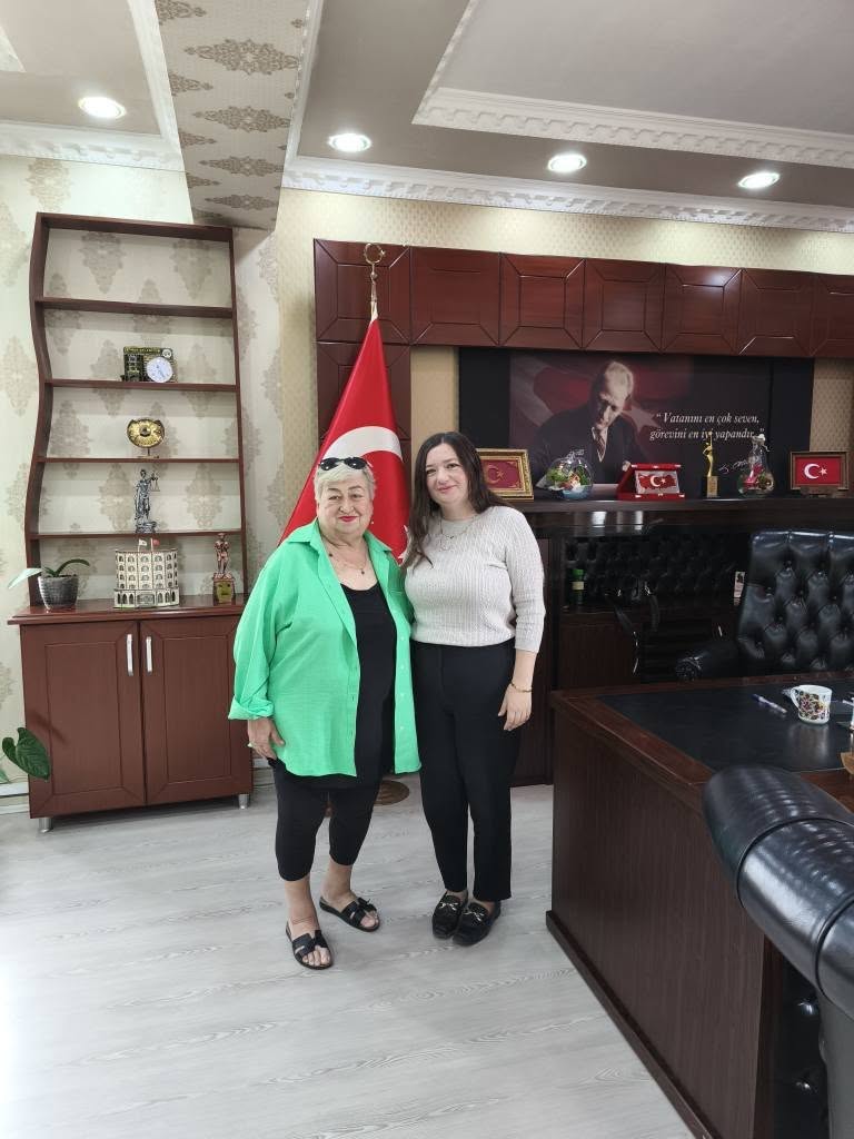 Değerli sanatçı ve oyuncu Gülnihal Demir ile tiyatro oyun yazarı