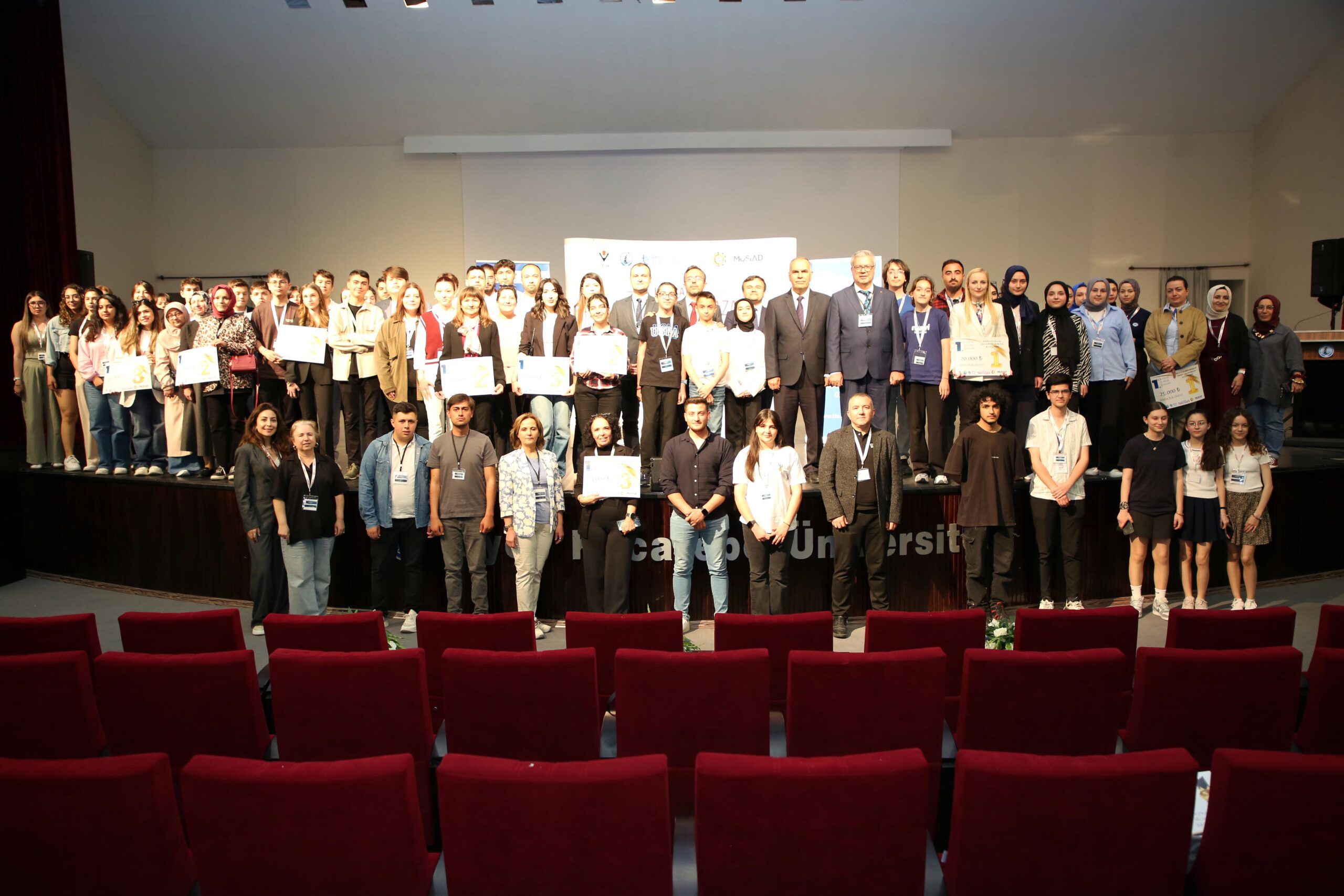 Afyon Kocatepe Üniversitesi (AKÜ) ev sahipliğinde bu yıl ilki düzenlenen