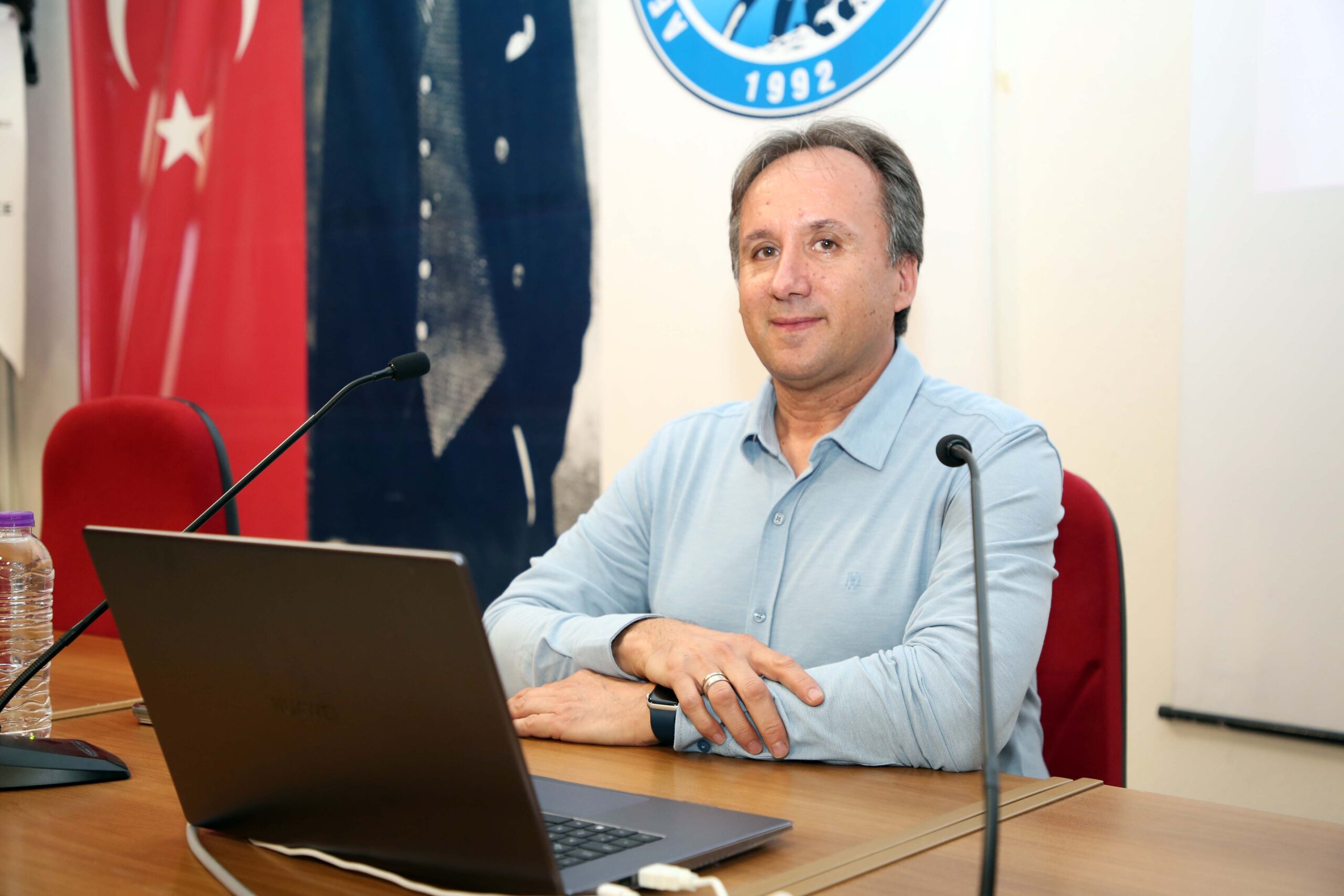 İİBF İktisat Bölümü Öğretim Üyesi Dr. Öğretim Üyesi Bülent Altay,
