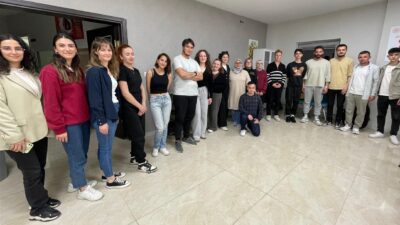 GSB yurtlarında kalan öğrenciler, müziğin birleştirici gücünü keşfetmek için bir