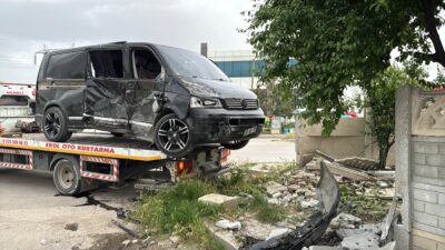 Afyonkarahisar’da minibüs ile kamyonetin çarpışması sonucu yaşanan trafik kazasında 9