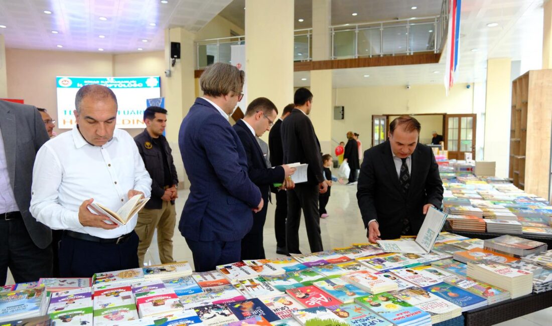 Dinar İlçe Müftülüğü’nün öncülüğünde düzenlenen Türkiye Diyanet Vakfı (TDV) Kitap