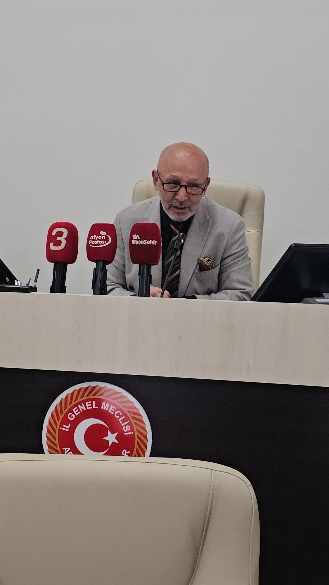 Afyonkarahisar İl Genel Meclisi mayıs ayı toplantılarının 3. oturumu Başkan