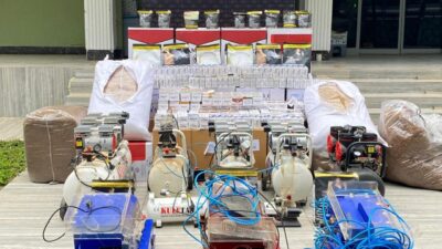 Uşak'ta bir depoda 401 bin 340 makaron (filtreli sigara kağıdı)