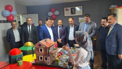 Bolvadin Rehberlik ve Danışma Merkezi tarafından düzenlenen TÜBİTAK Bilim Fuarı,