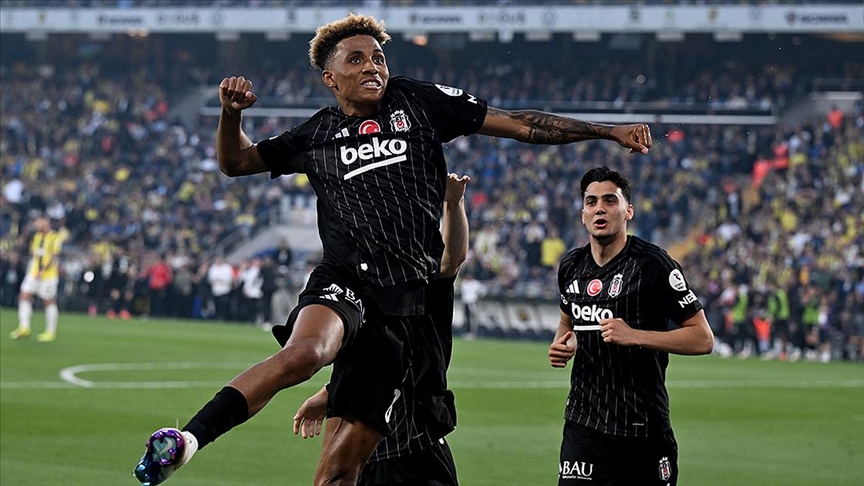 Beşiktaş, Trendyol Süper Lig'in 34. haftasındaki derbide konuk olduğu Fenerbahçe'yi