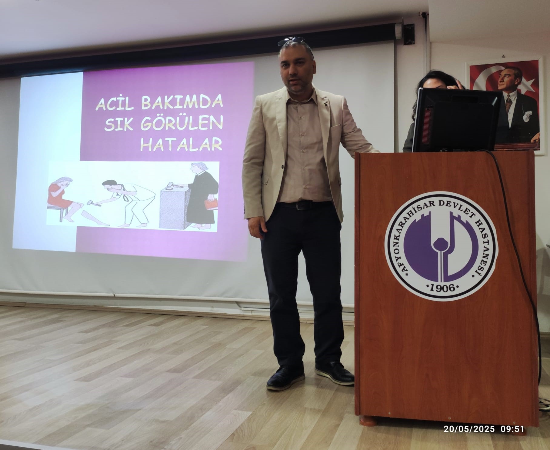 Afyonkarahisar Devlet Hastanesi Acil Servis hekimlerine yönelik olarak 20 Mayıs