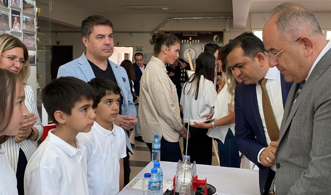 Afyonkarahisar’da Harezmi Eğitim Modeli çerçevesinde düzenlenen yıl sonu sergisi, İbrahim