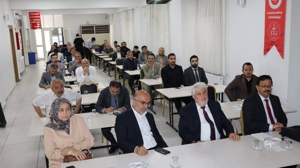 
Afyonkarahisar İl Müftülüğü öncülüğünde düzenlenen Gençlik Koordinatörleri, Manevi Danışmanlar ve