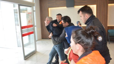 İscehisar'daki Karamehmet Devlet Hastanesinde afet planı tatbikatı gerçekleştirildi.