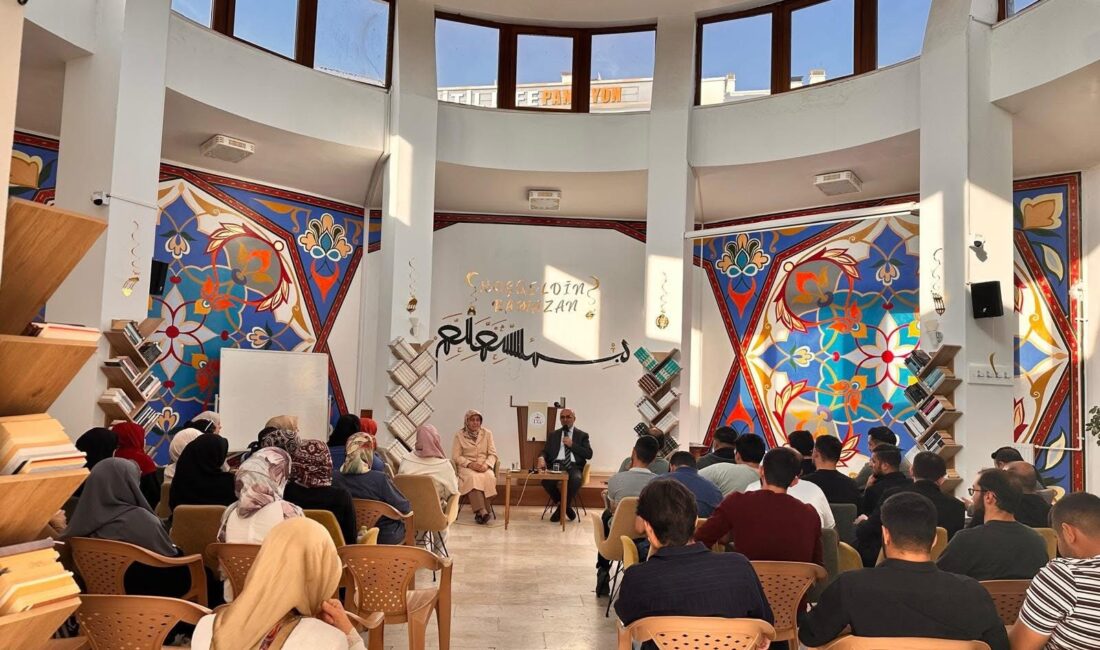 Afyonkarahisar İl Müftülüğü Gençlik Koordinatörlüğü tarafından, Diyanet Gençlik Merkezi’nde eğitimlerini