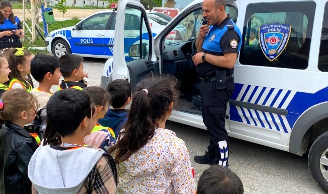 Kocatepe İlkokulu Anasınıfı öğrencileri, Afyonkarahisar İl Emniyet Müdürlüğü’ne bağlı Çevik