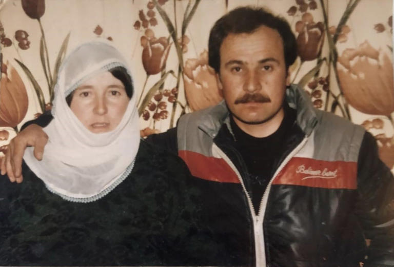Nevşehir’de yaşayan 74 yaşındaki Rafet Topraktepe; ölen eşine olan aşkını