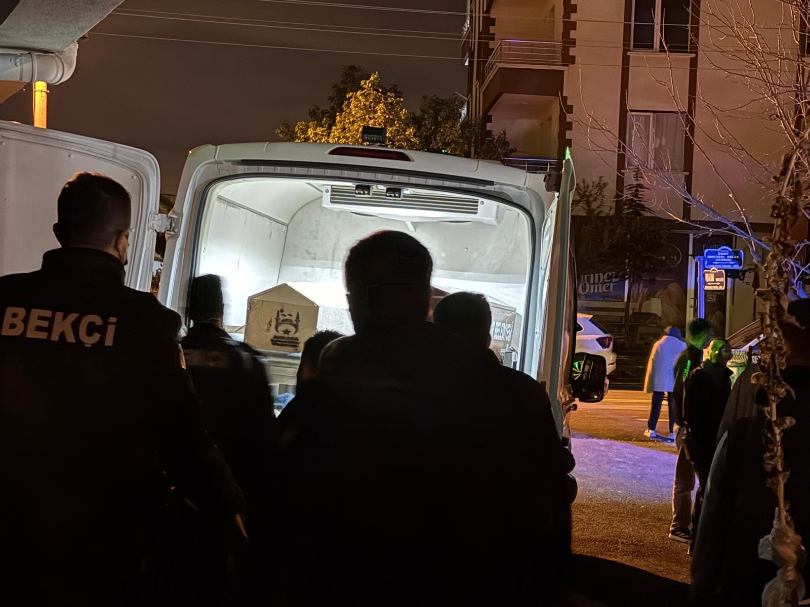  Ankara’nın Çubuk ilçesinde bir kişi, komşusunun evine girdi ve 21