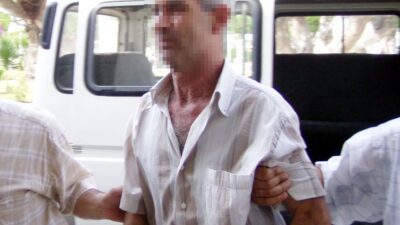 CHP Genel Başkanı Özgür Özel'e Sırrı Süreyya Önder'in cenazesi çıkışında