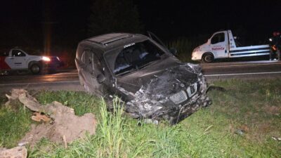 Bursa'nın Orhangazi ilçesinde lüks otomobil, karşı istikametten gelen cip ile