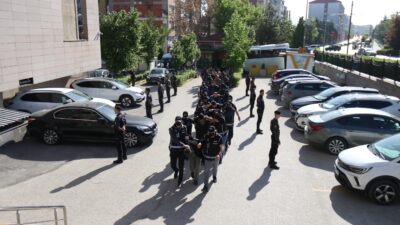 Eskişehir’de polis ekiplerince, FETÖ’yü finanse eden Maydonoz Döner zincirine yapılan