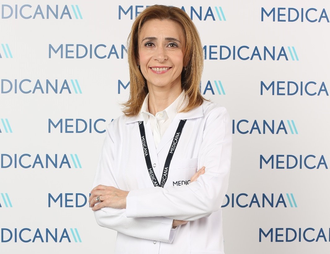 Yanlış ve bilinçsiz kozmetik ürün kullanmak ve makyajda hijyene dikkat