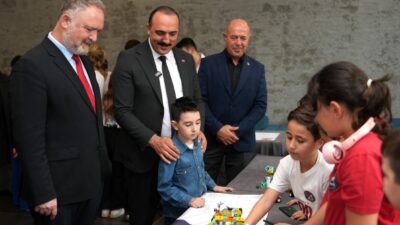 Konyaaltı Belediyesi’nin düzenlediği ‘Bilim-Sanat-Kültür Buluşmaları’nın 2’ncisi, Galatasaray Üniversitesi Rektörü Prof.