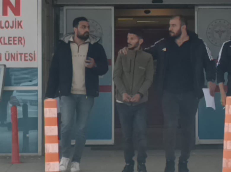 Bursa'nın İnegöl ilçesinde sosyal medyadan tanıştığı 19 yaşındaki genci, 300