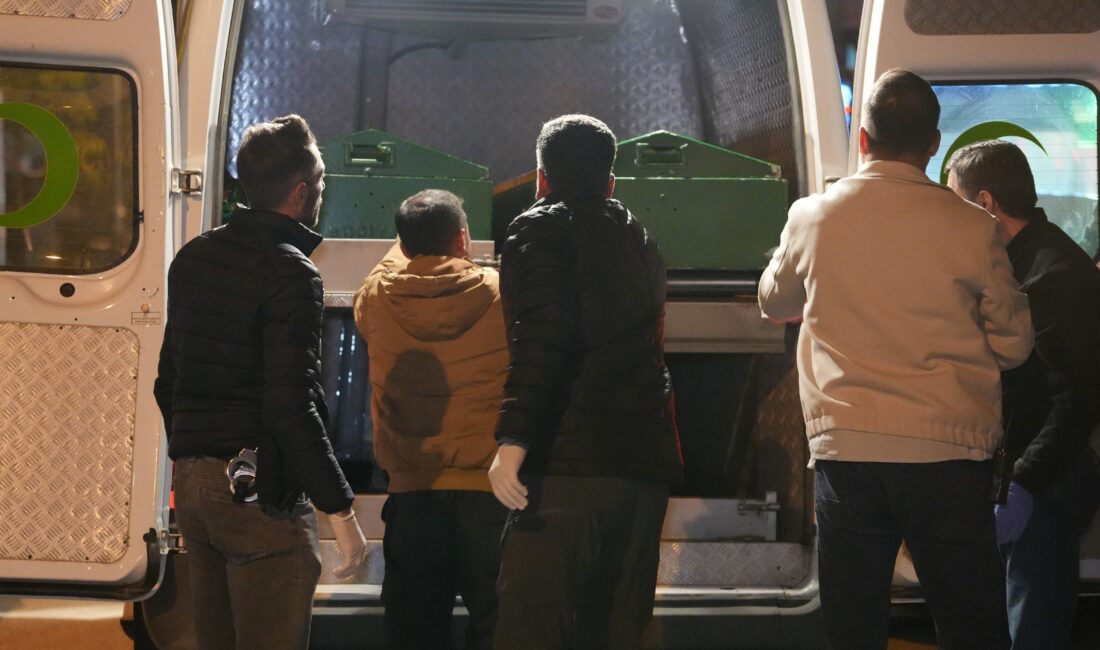  Kırıkkale'nin Yahşihan ilçesinde iki grup arasında çıkan kavgada tabancayla vurulan