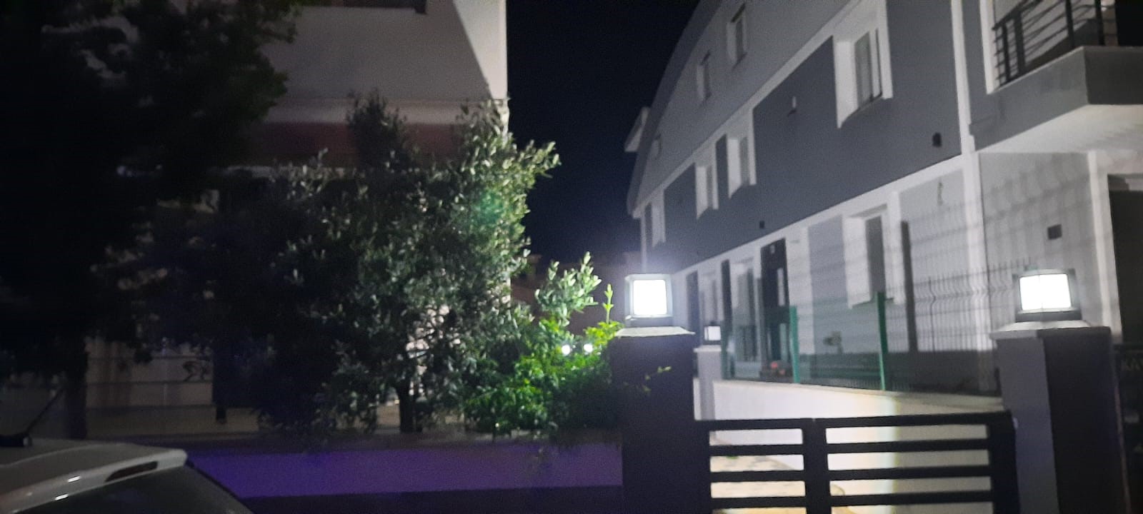  Aydın’ın Didim ilçesinde üçüncü kattan düşerek ağır yaralı olarak hastaneye