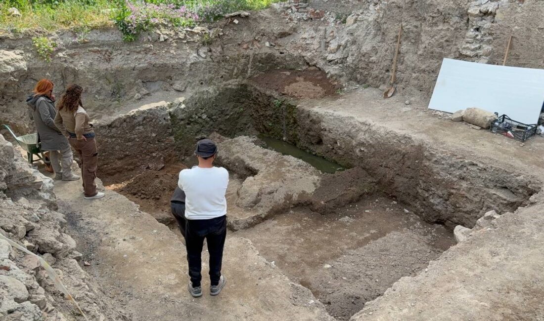 Papa 14. Leo'nun ziyaret edeceği Bursa'nın İznik ilçesinde, bir evin