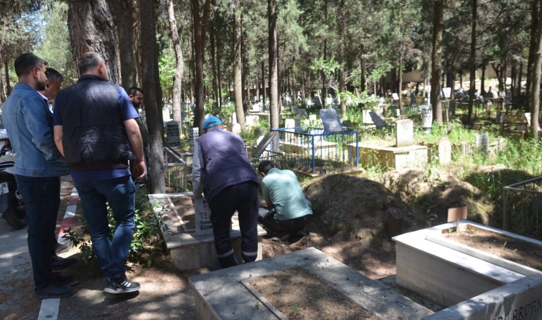 Manisa'nın Turgutlu ilçesinde vatandaşlar tarafından bulunan ve içinde ne olduğu