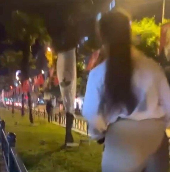 Bursa'nın Osmangazi ilçesinde yüzde 50 engelli olan şüpheli, refüje asılı