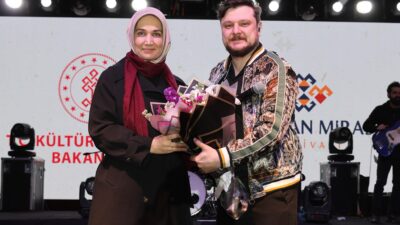 Kültür ve Turizm Bakanlığı'nın katkıları, Afyonkarahisar Valiliği’nin himayesinde gerçekleşen Yaşayan