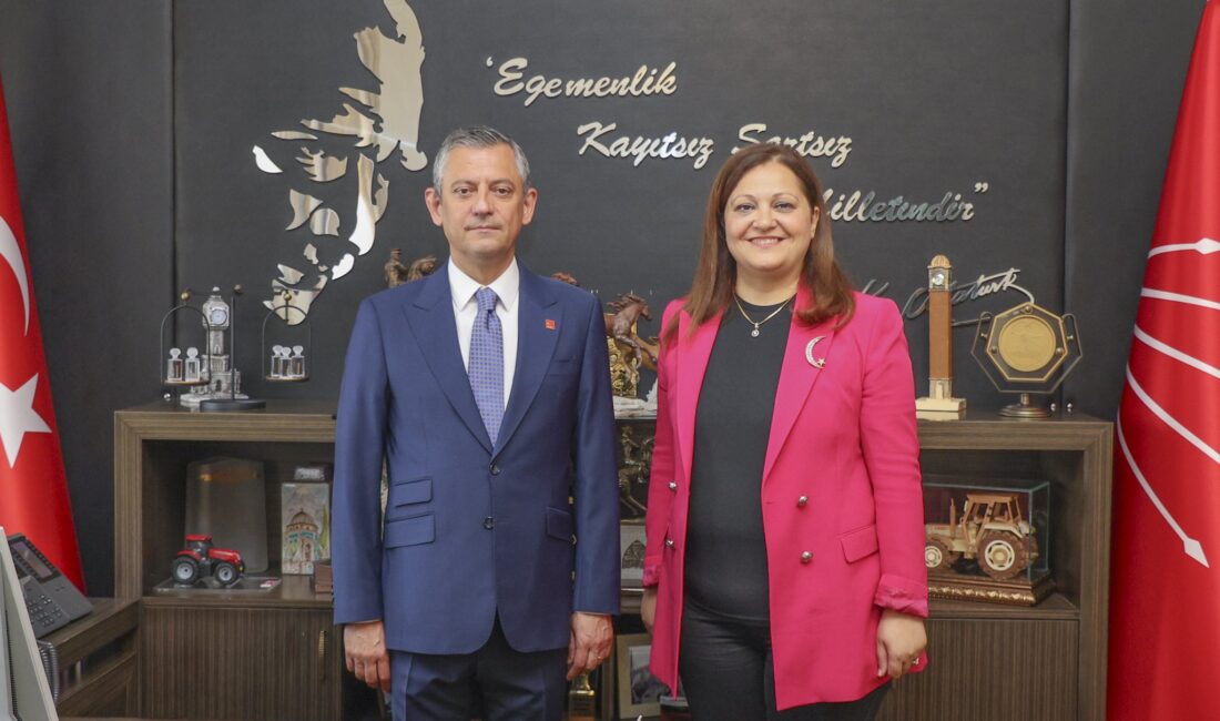Afyonkarahisar Belediye Başkanı Burcu Köksal, Cumhuriyet Halk Partisi (CHP) Genel