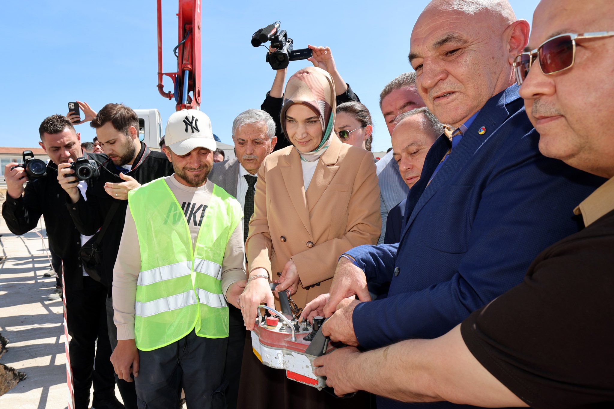 Afyonkarahisar Ticaret Borsası’nın Akçin Mahallesi’ndeki Merkez Lisanslı Deposunun temeli atıldı.