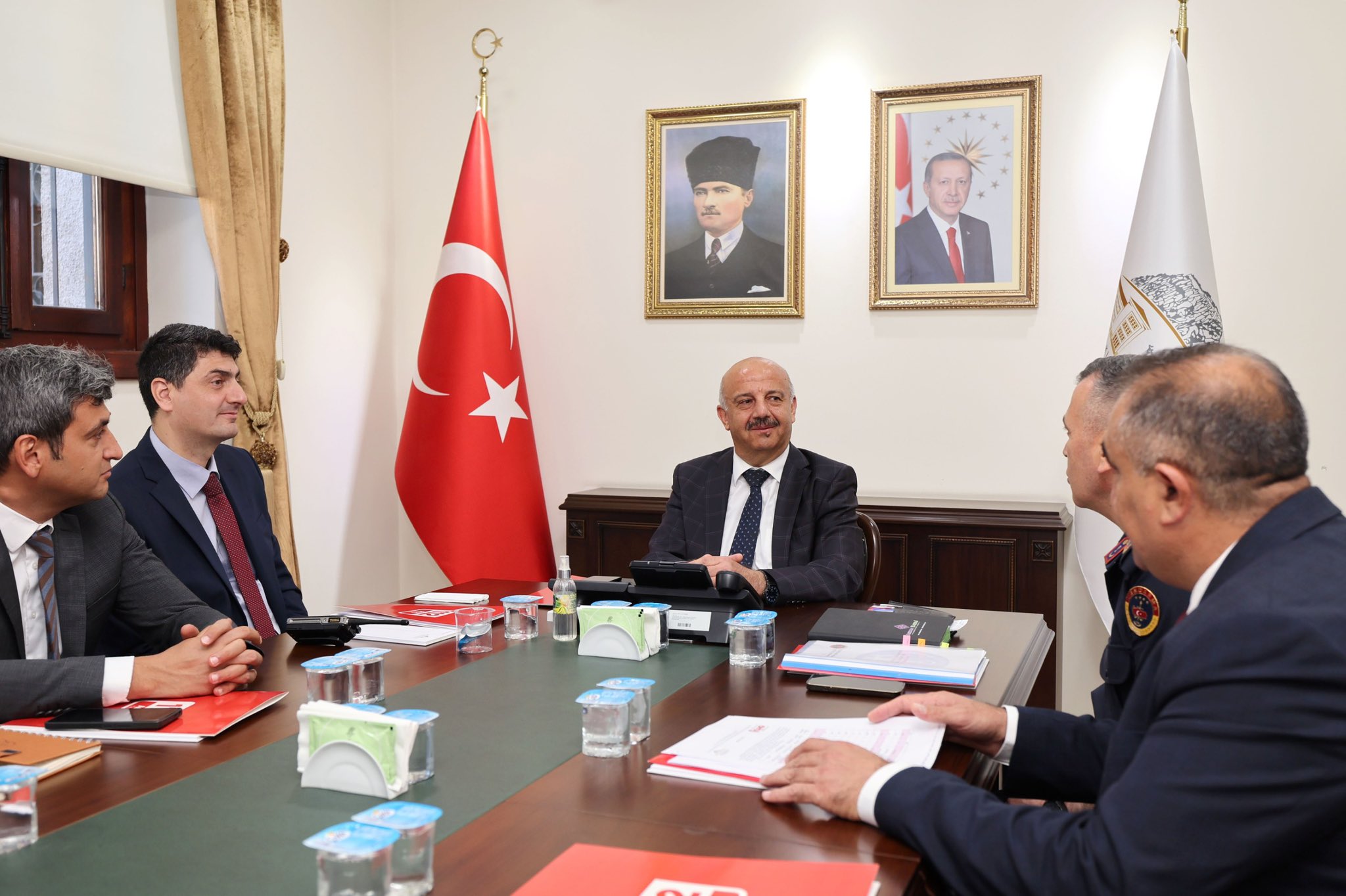
Afyonkarahisar Valiliği, 1 Haziran 2025 Pazar günü kent genelinde 14