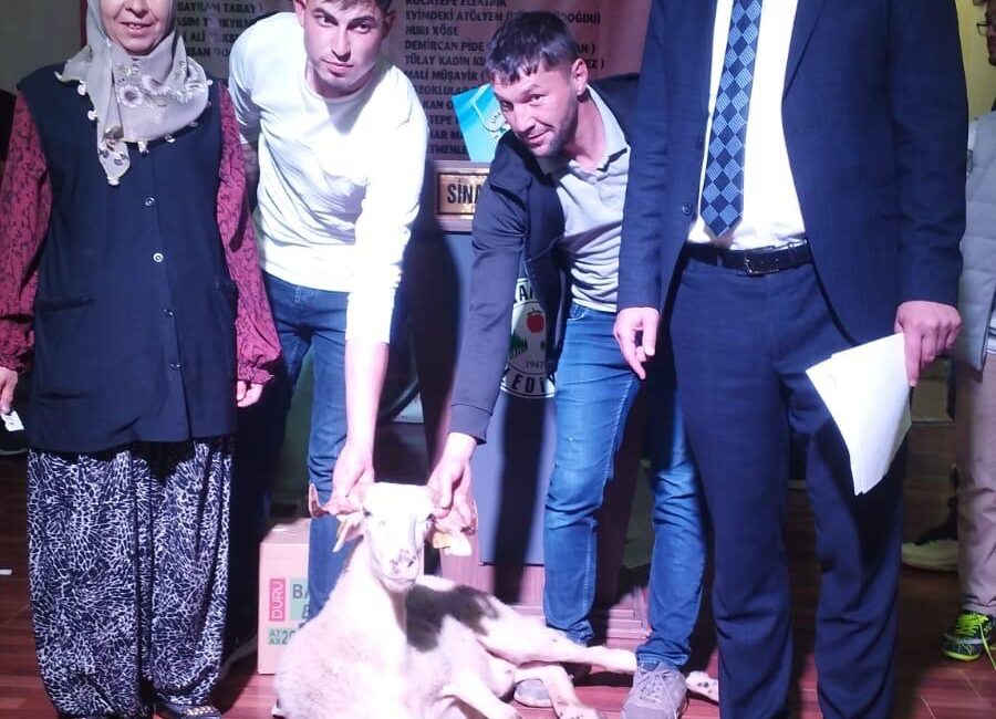 
Afyonkarahisar’ın Sinanpaşa ilçesinde, Belediye Başkanı Tolga Yıldırım öncülüğünde bu yıl
