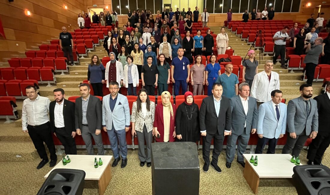 12 Mayıs Dünya Hemşireler Günü kapsamında Afyonkarahisar Devlet Hastanesi’nde anlamlı