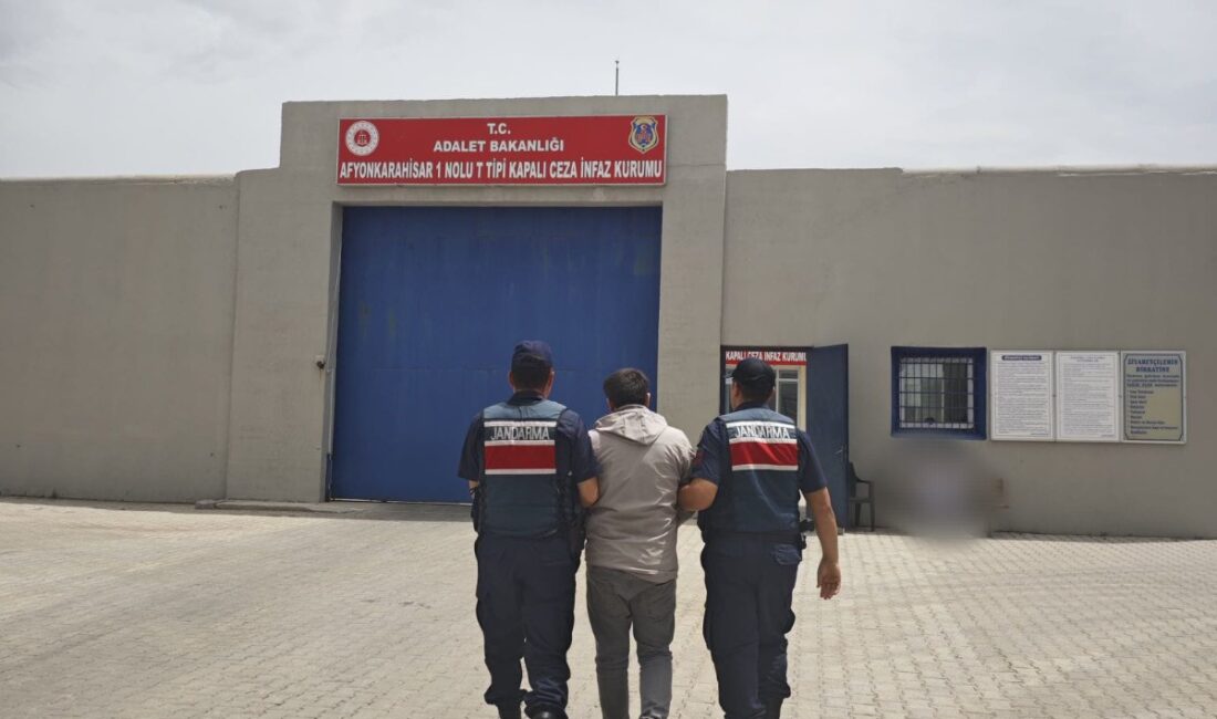 Afyonkarahisar İl Jandarma Komutanlığı tarafından yürütülen önleyici kolluk devriyesi kapsamında,