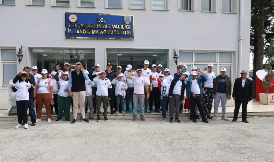 Engelliler Haftası kapsamında, Afyonkarahisar İl Jandarma Komutanlığı özel bir etkinliğe
