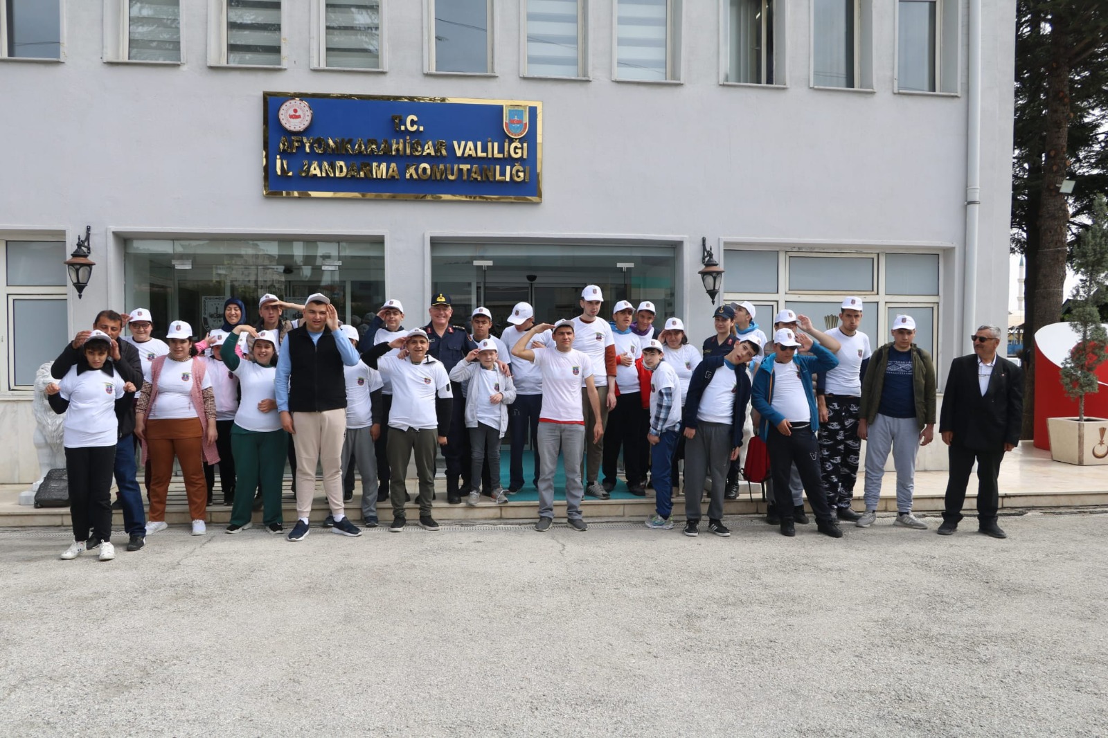 Engelliler Haftası kapsamında, Afyonkarahisar İl Jandarma Komutanlığı özel bir etkinliğe