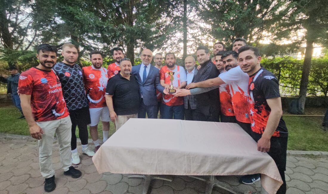   Afyonkarahisar İl Müftülüğü tarafından FSM Spor Kompleksi’nde düzenlenen futbol